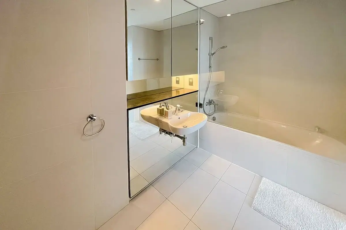 Apartment 82 m² in Dubai - 12
