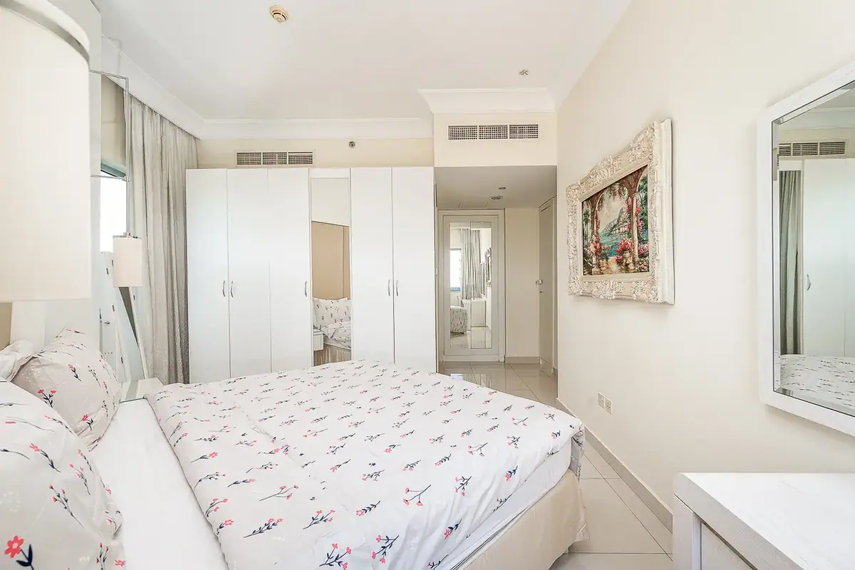 Apartment 127 m² in Dubai - 4