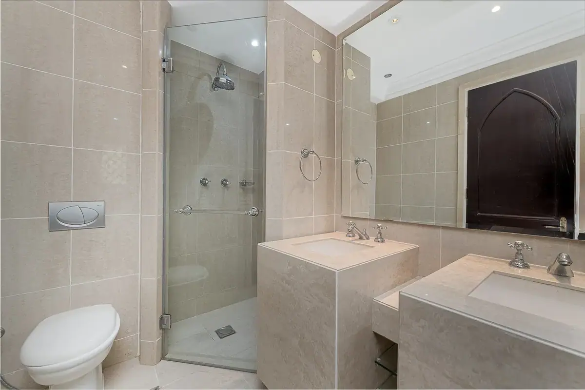 Apartment 130 m² in Dubai - 12