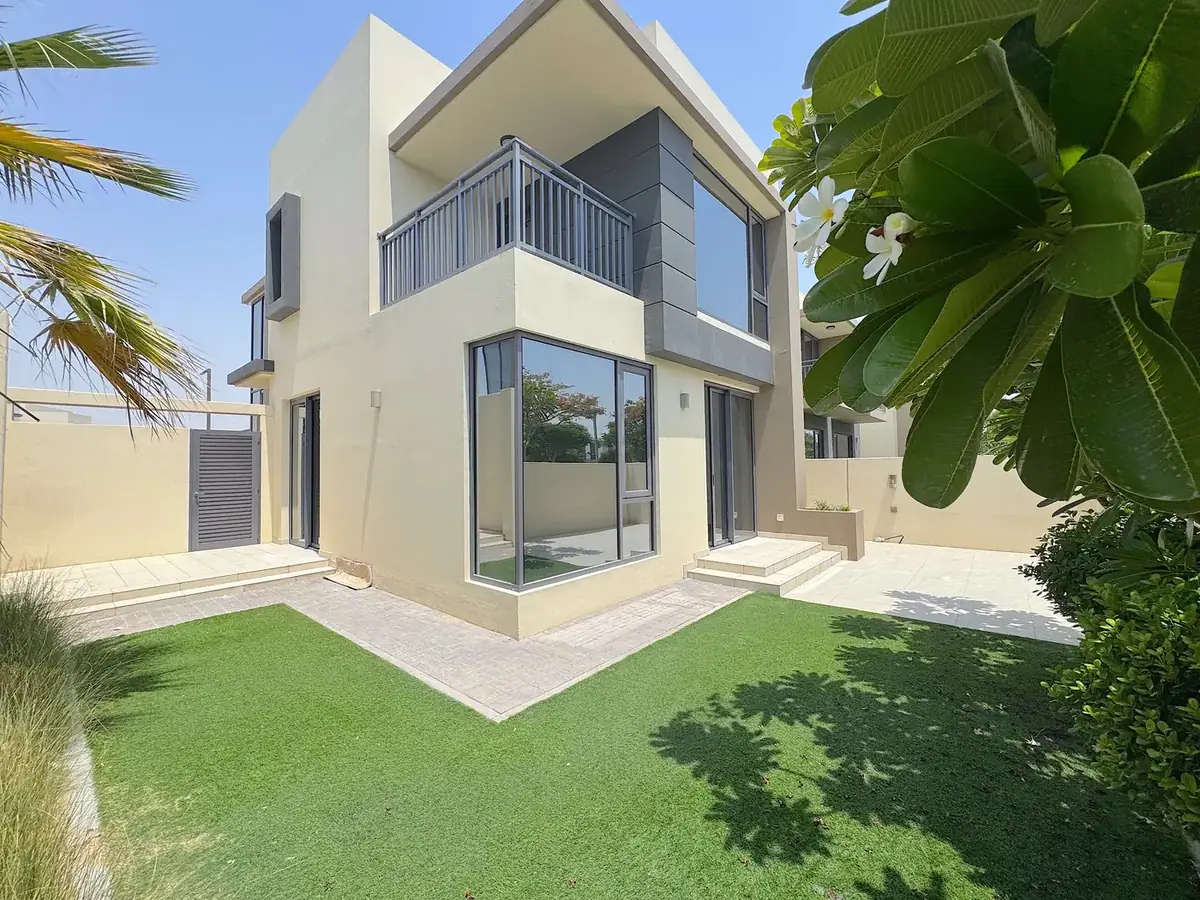 Townhouse 277 m² in Dubai
