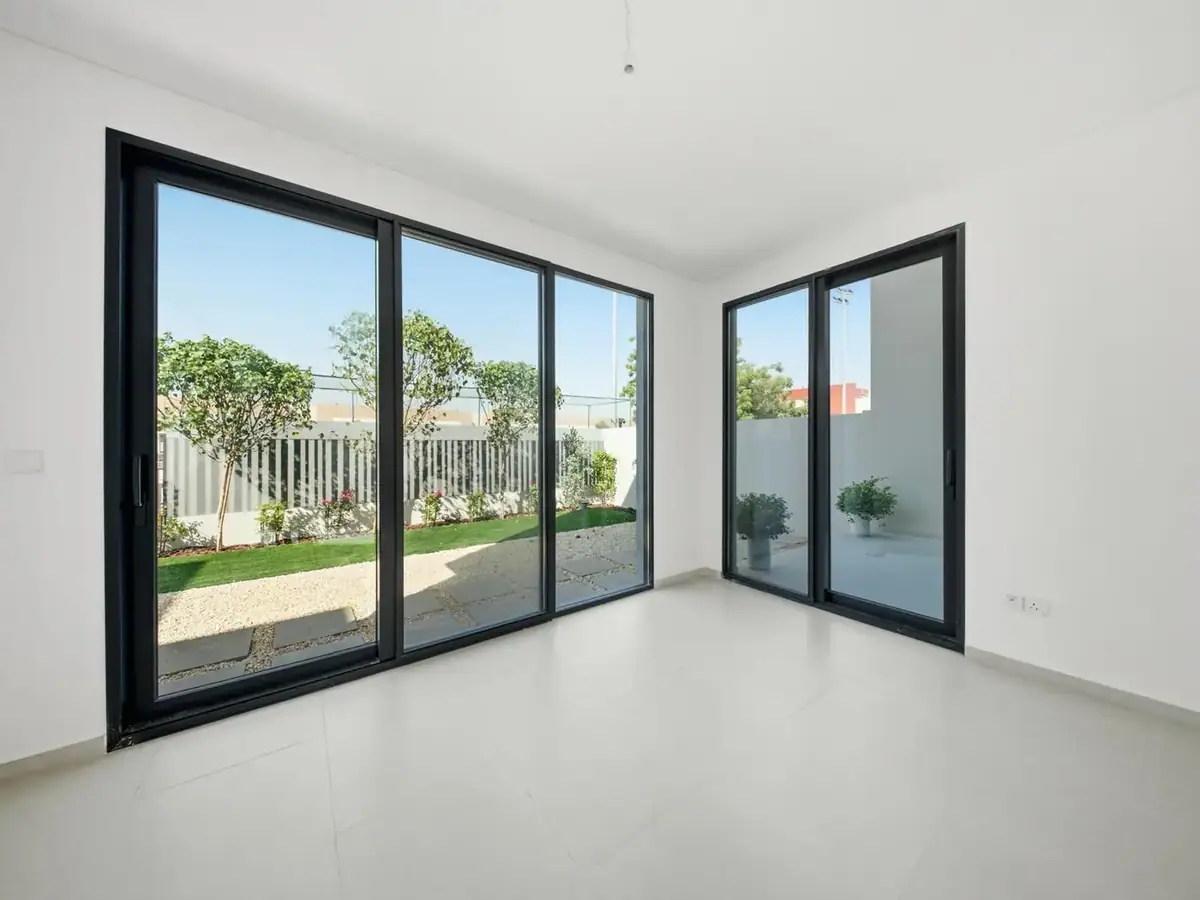 Townhouse 312 m² in Dubai - 3