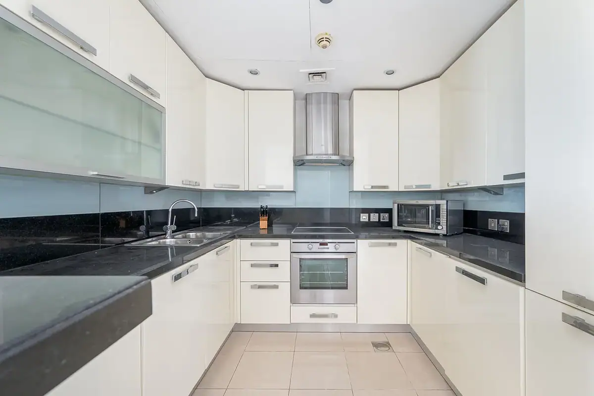 Apartment 126 m² in Dubai - 9