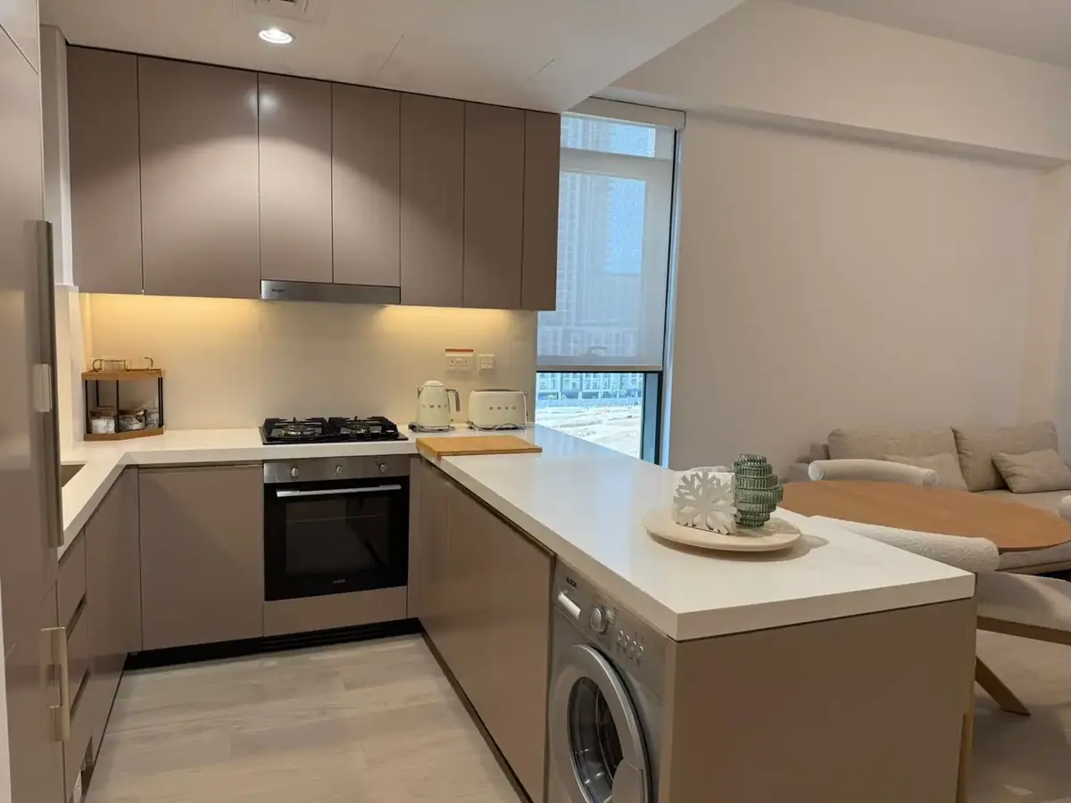 Apartment 94 m² in Dubai - 11
