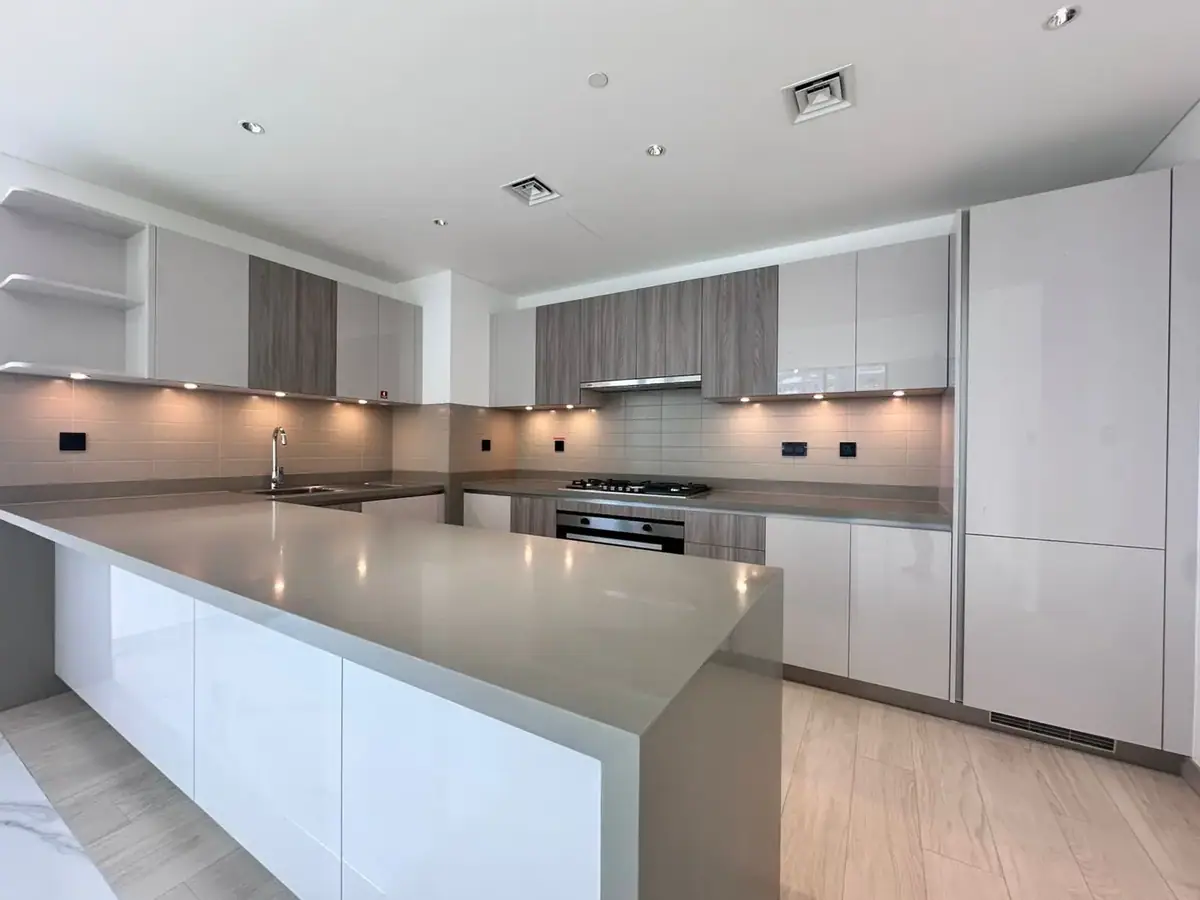 Apartment 150 m² in Dubai - 8