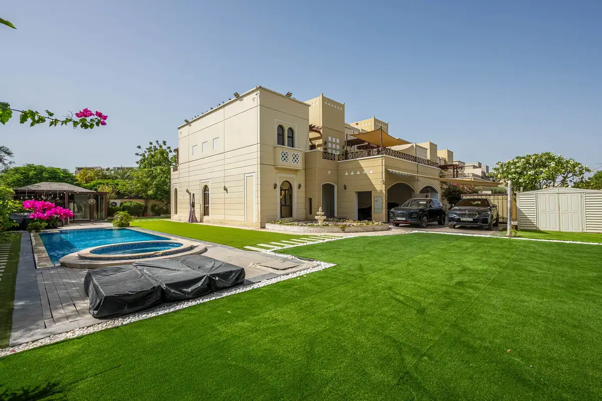 Townhouse 922 m² in Dubai