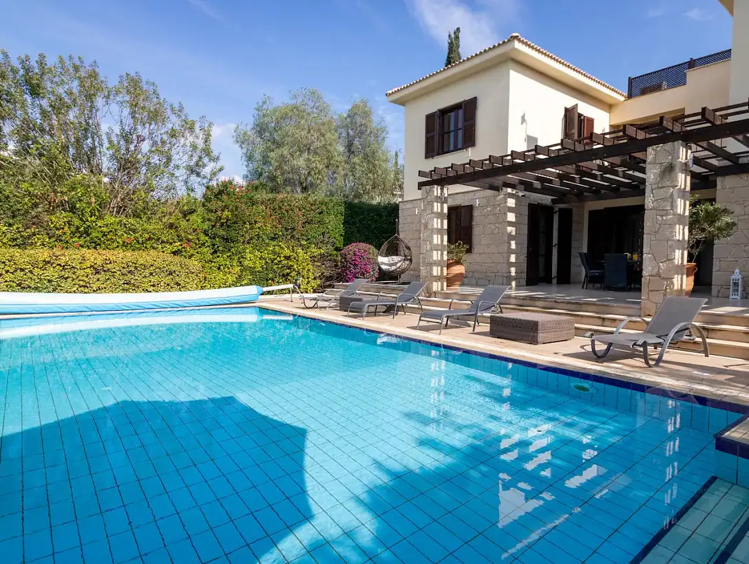 Villa 305 m² in Paphos