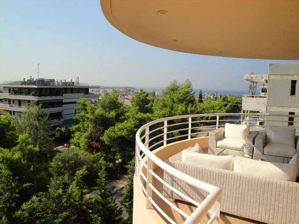 Apartment 230 m² in Athens
