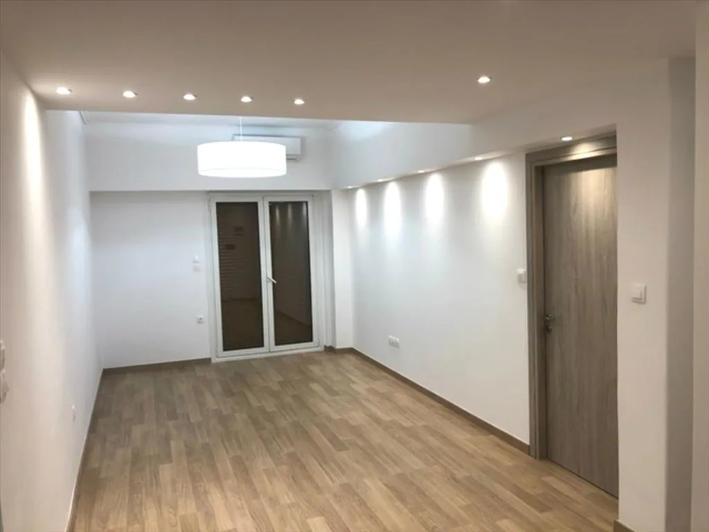 Apartment 70 m² in Athens - 3