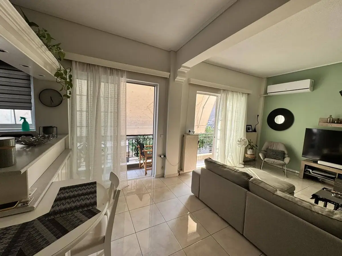 Apartment 110 m² in Athens