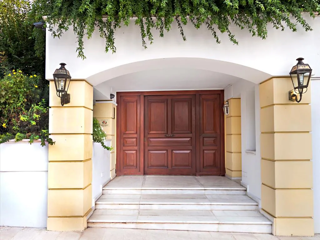 Villa 1200 m² in Athens - 2