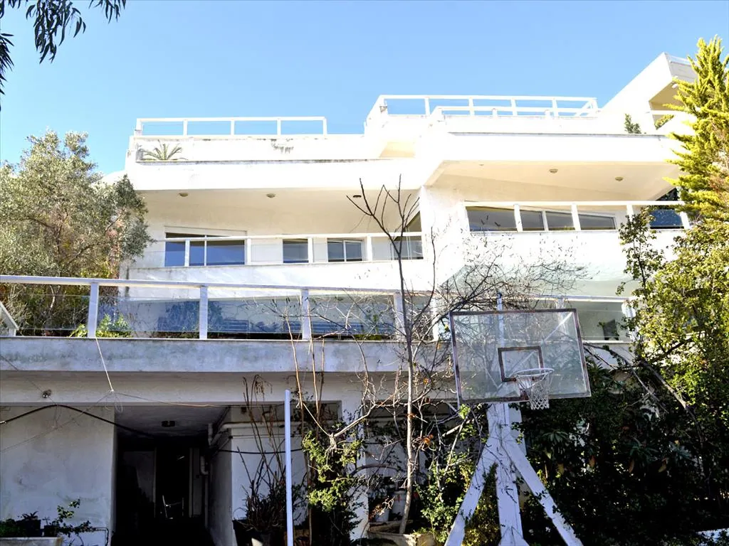 Villa 1400 m² in Athens - 2
