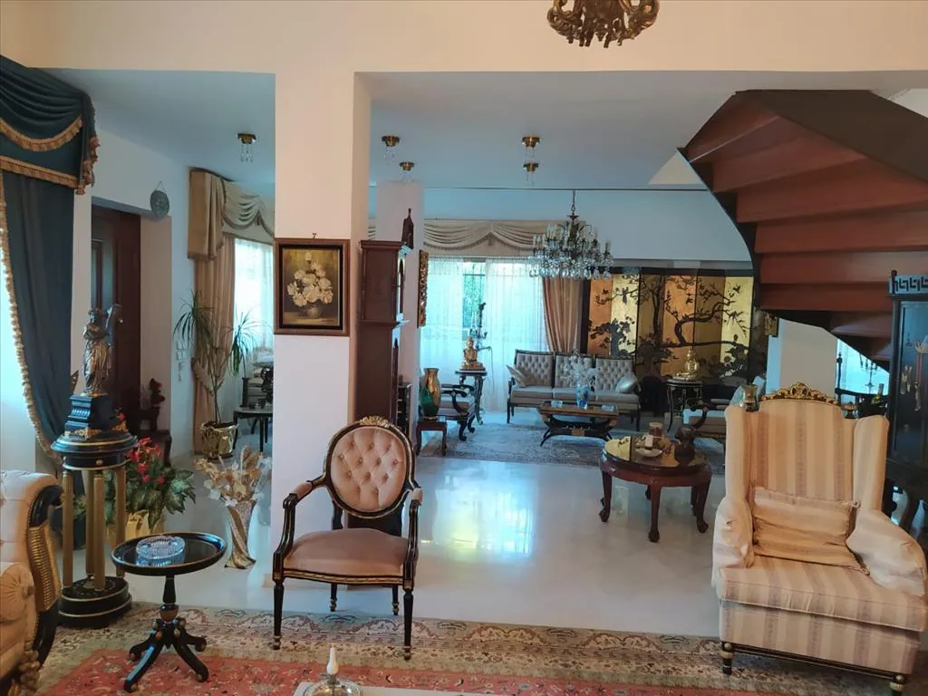 Villa 640 m² in Athens - 2