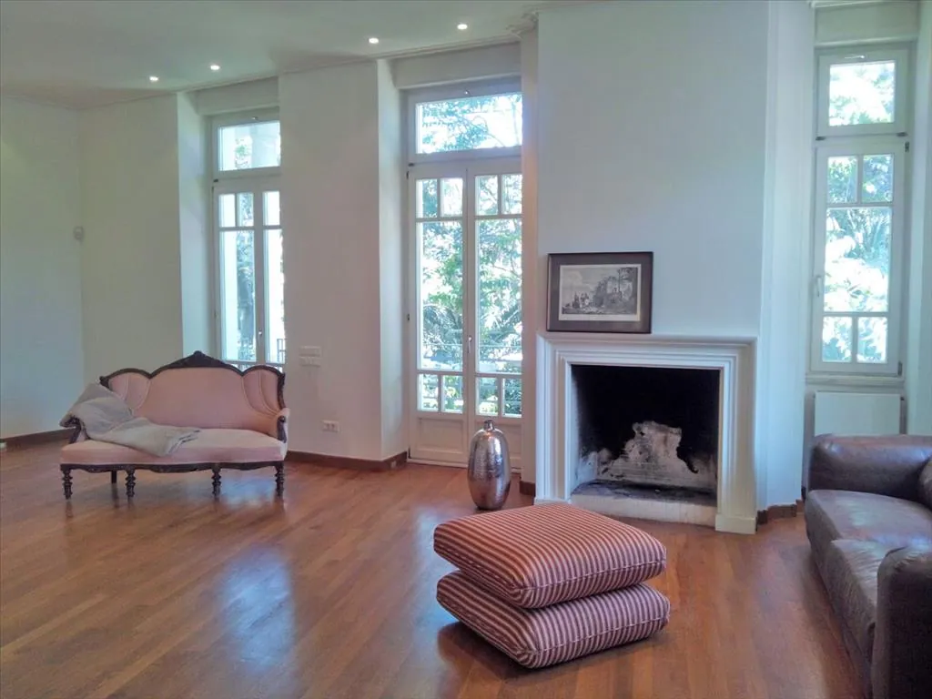 Villa 640 m² in Athens - 2