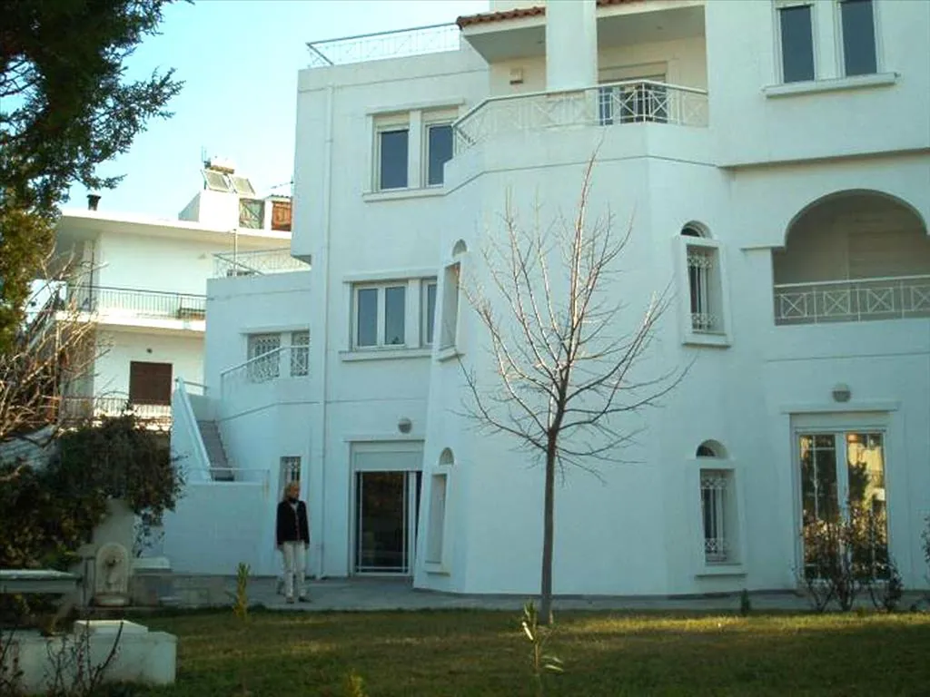 Villa 597 m² in Athens