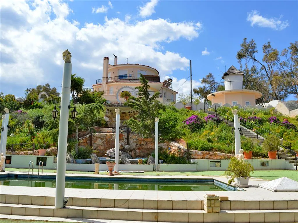 Villa 330 m² in Attica