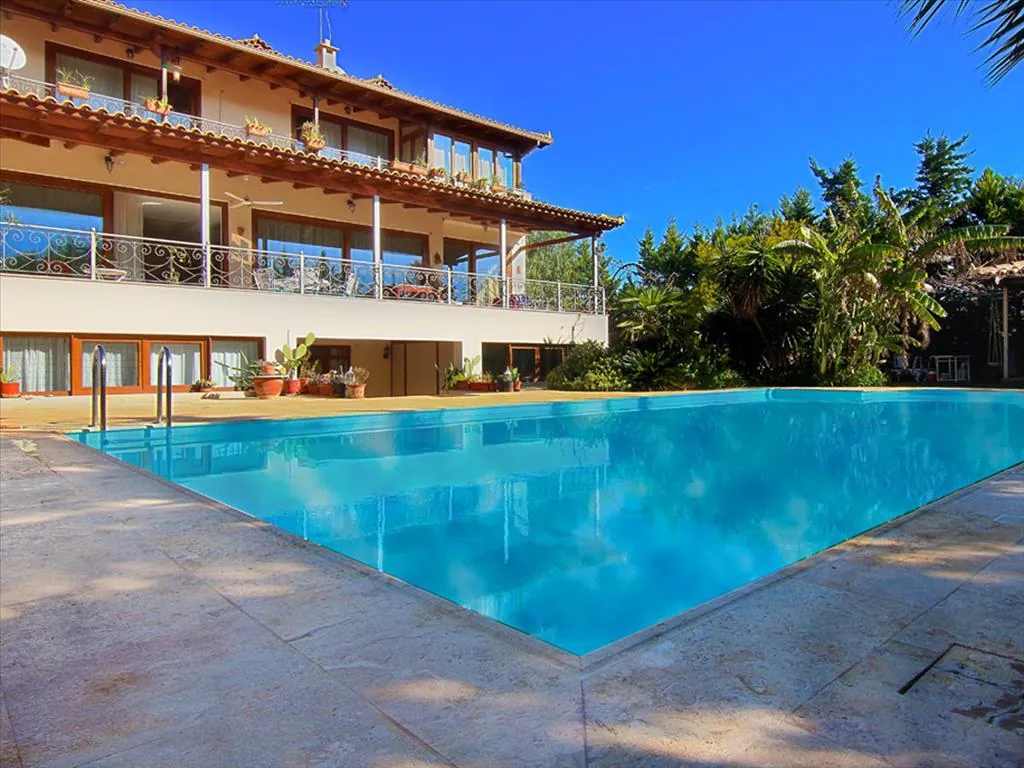 Villa 350 m² in Attica - 2