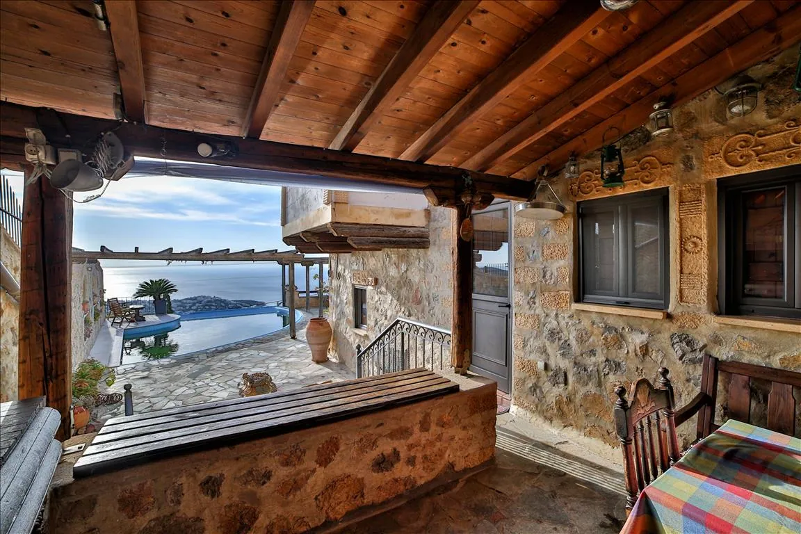 Villa 210 m² in Attica - 4