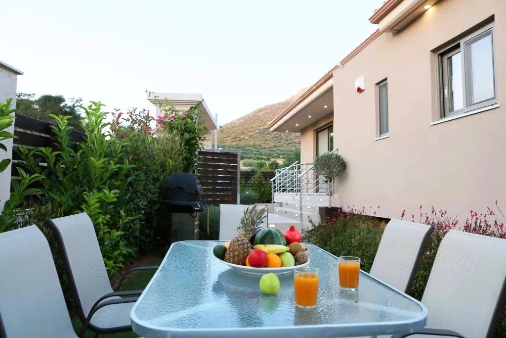 Villa 275 m² in Attica - 3