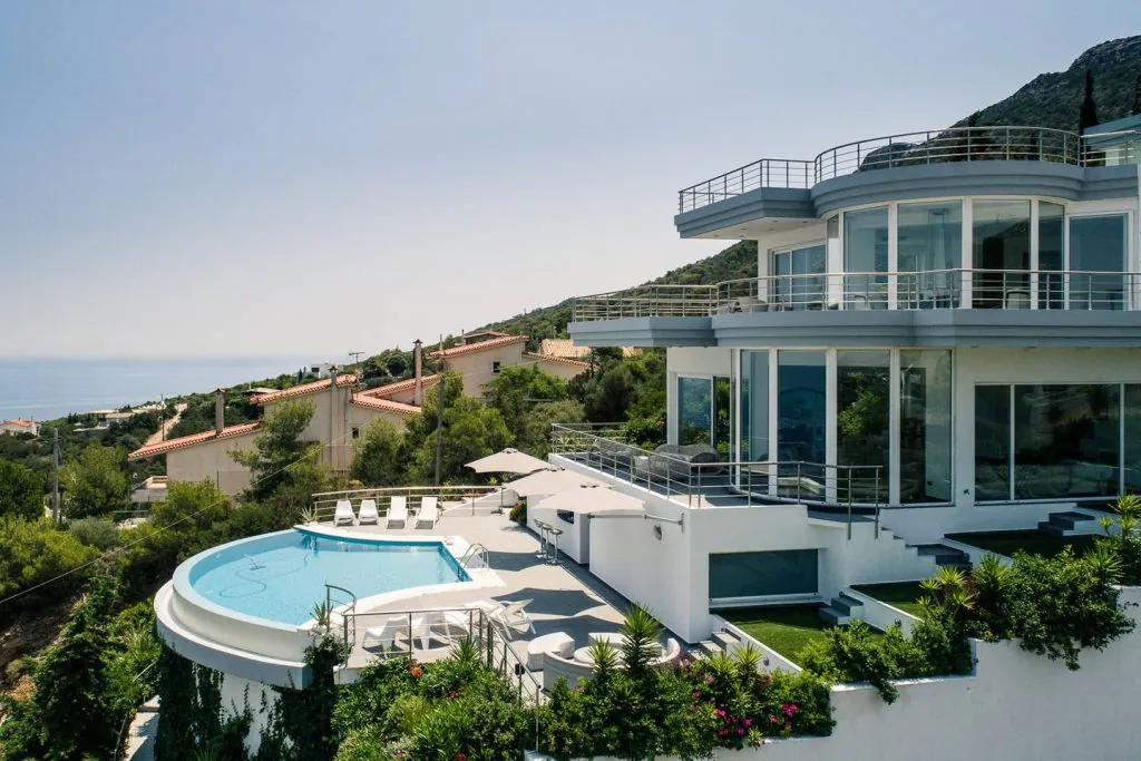 Villa 400 m² in Attica - 3