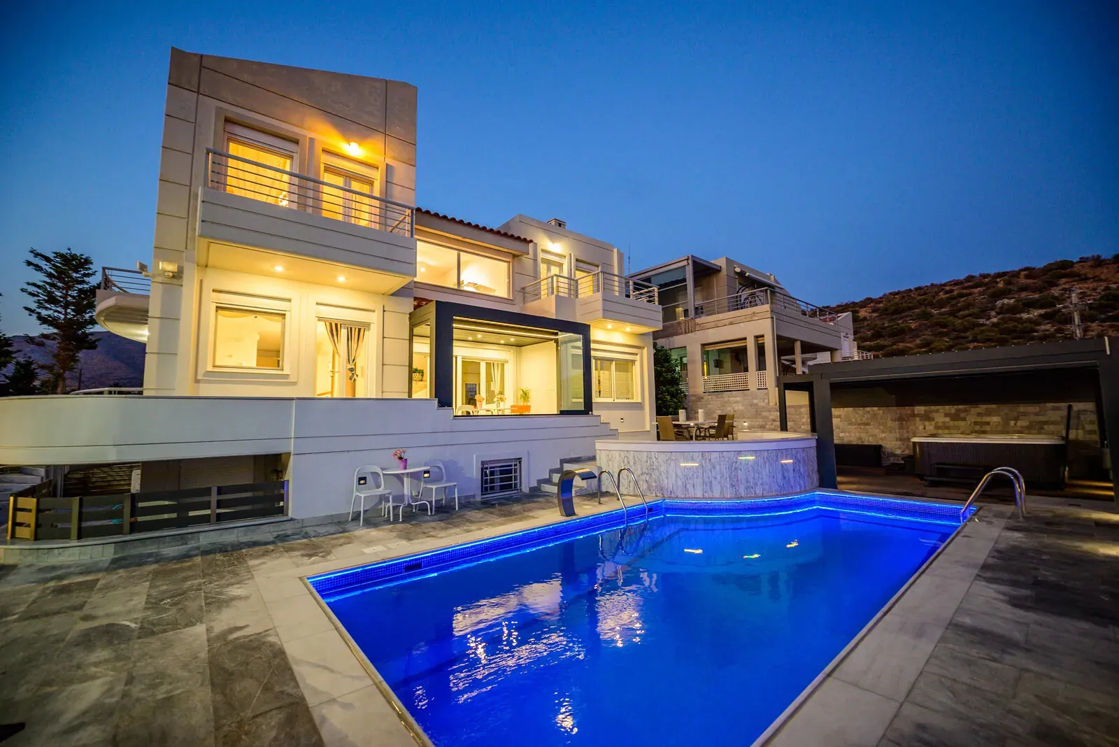 Villa 384 m² in Attica - 4