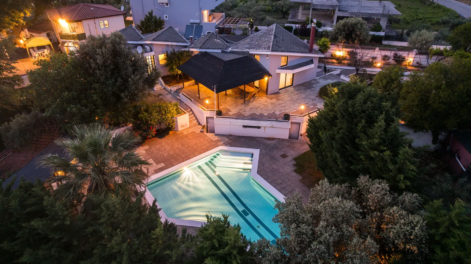 Villa 400 m² in Attica - 2