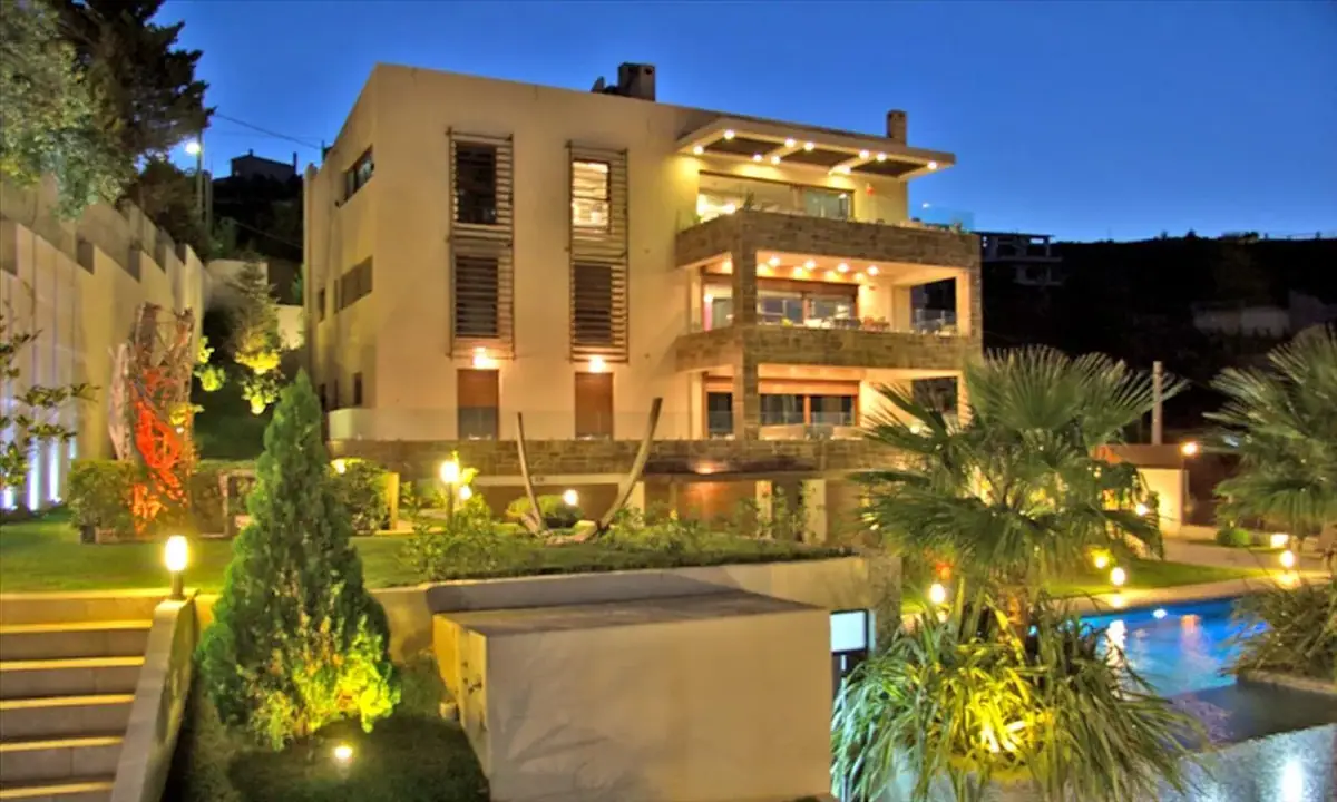 Villa 870 m² in Attica