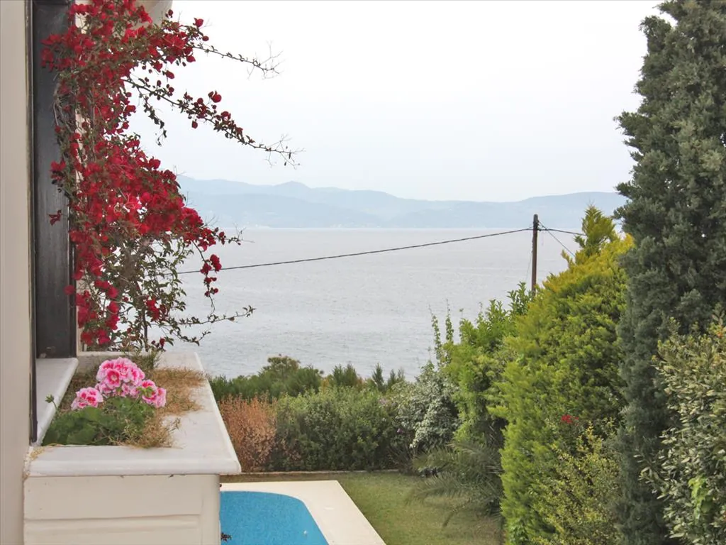 Villa 493 m² in Central Greece