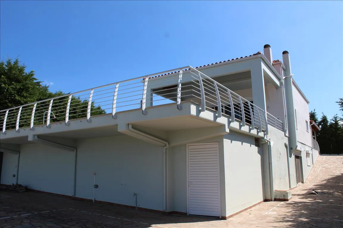 Villa 580 m² in Central Greece - 2