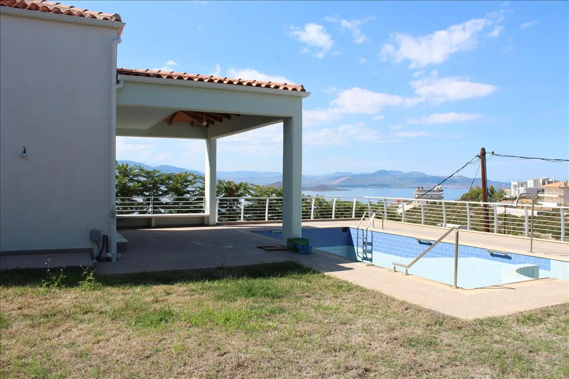 Villa 580 m² in Central Greece - 4