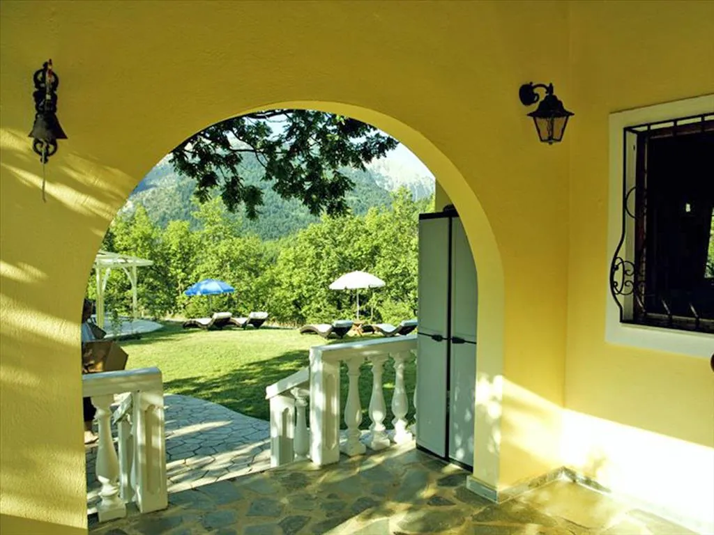 Villa 235 m² in Central Greece - 2