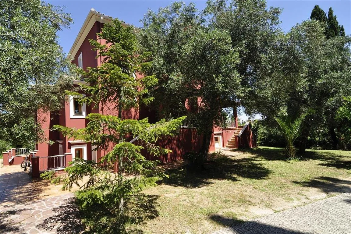 Villa 200 m² in Corfu