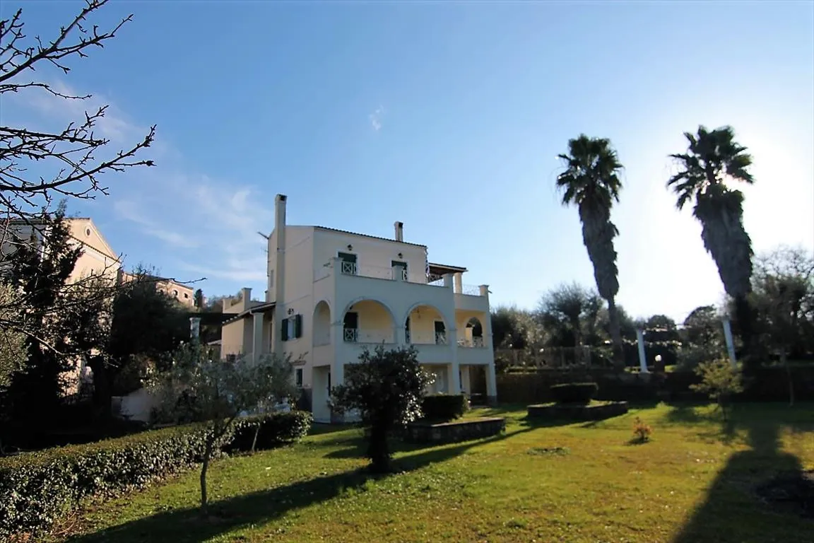 Villa 340 m² in Corfu