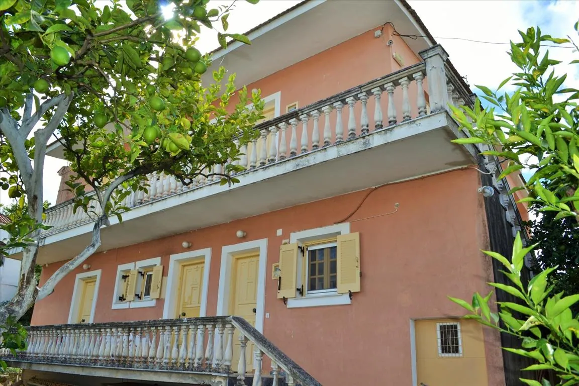 Villa 197 m² in Corfu