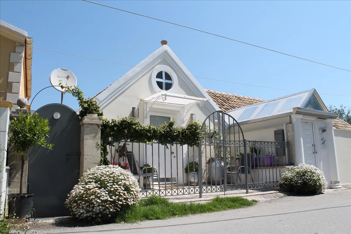 Villa 250 m² in Corfu
