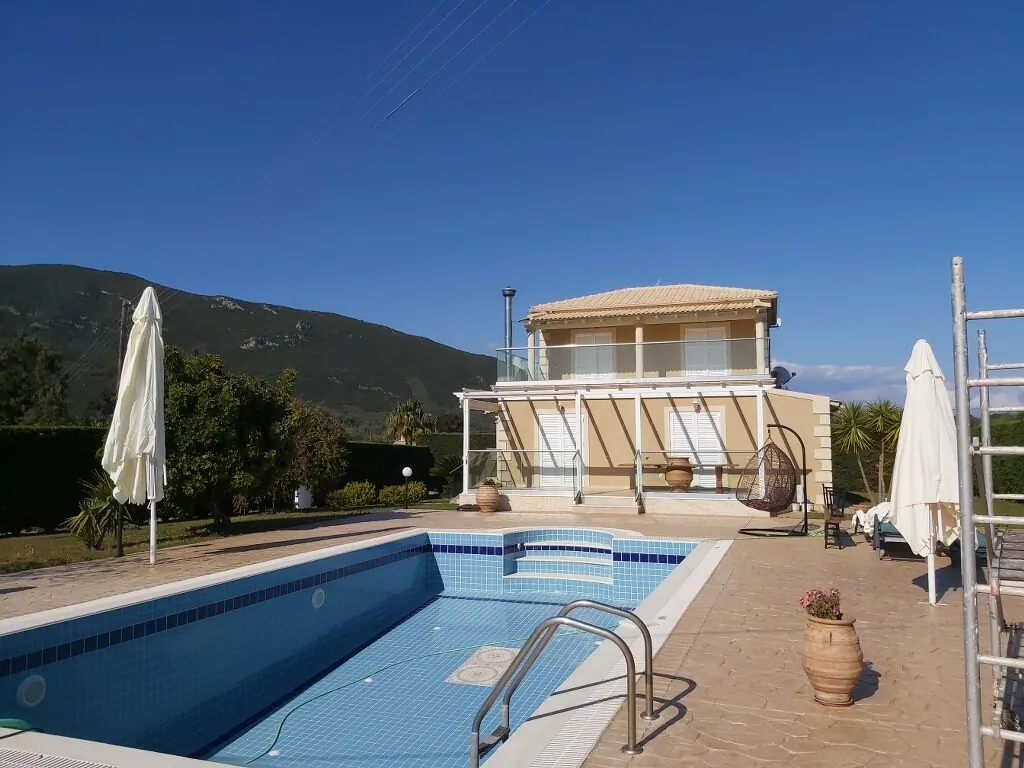 Villa 155 m² in Corfu - 2