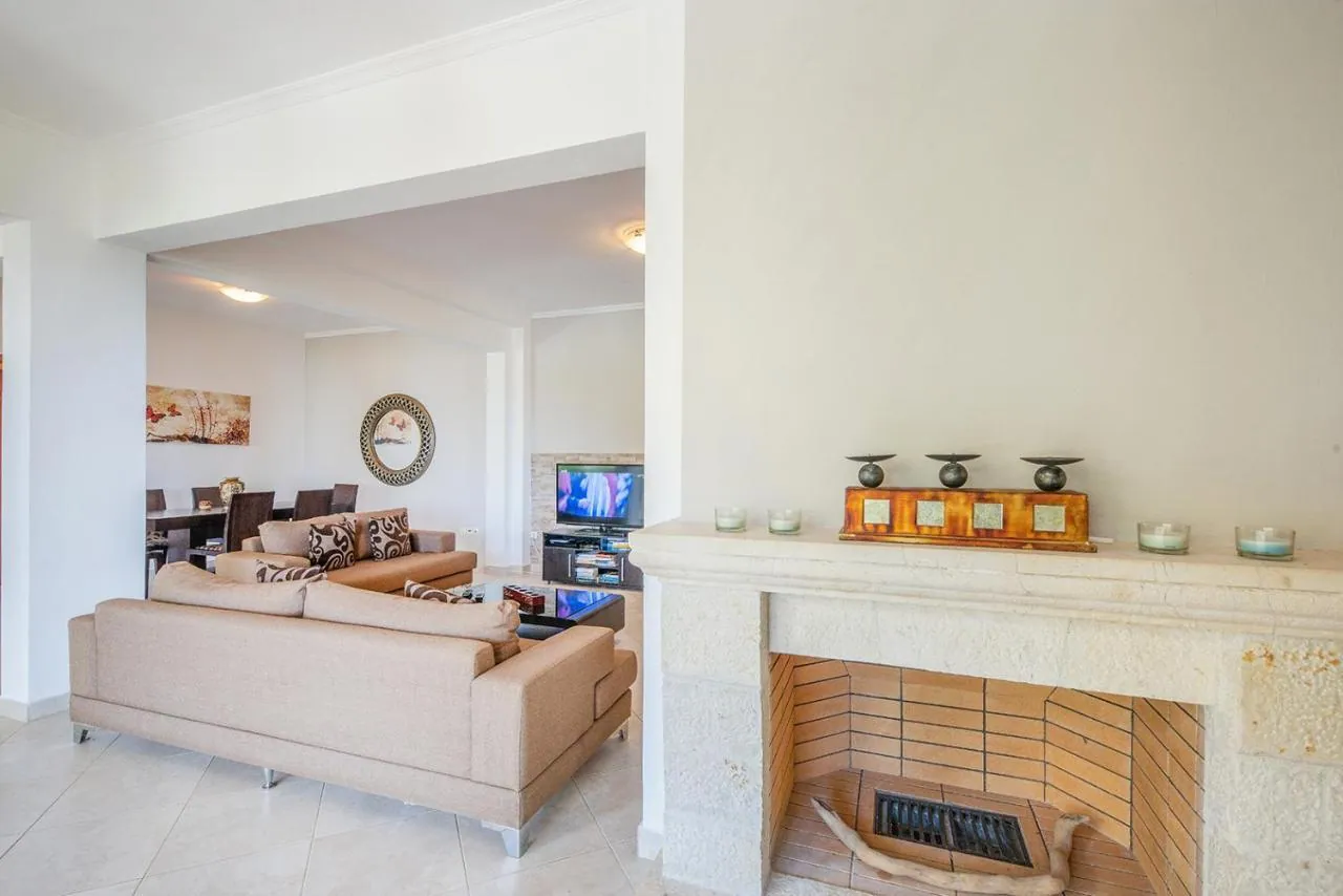 Villa 245 m² in Corfu - 2
