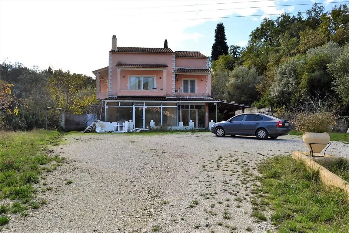 Villa 218 m² in Corfu - 10