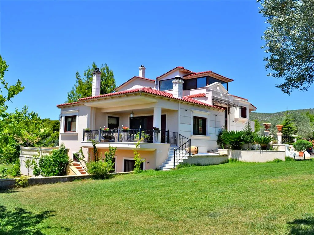 Вилла 550 м² в Эвии