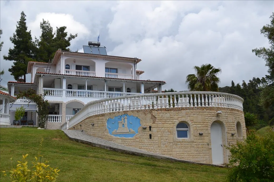 Villa 1000 m² in Halkidiki
