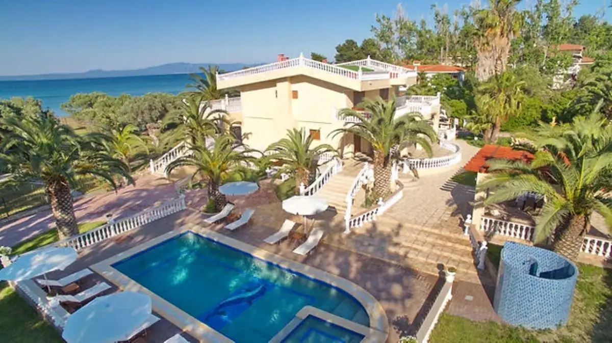Villa 300 m² in Halkidiki