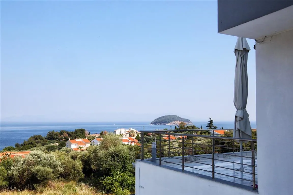 Villa 340 m² in Kavala suburbs