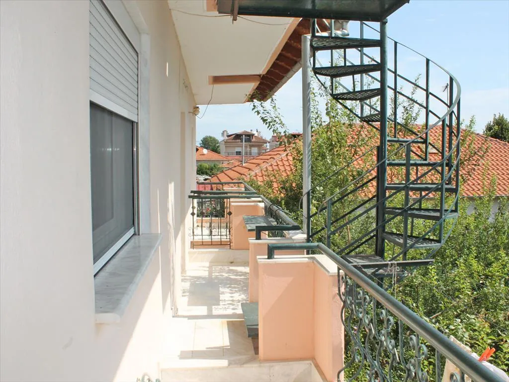 Villa 300 m² in Olympic Riviera - 6