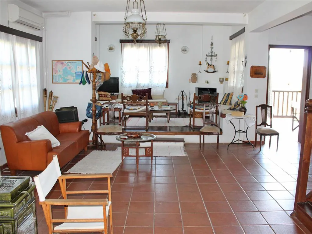 Villa 200 m² in Olympic Riviera - 2