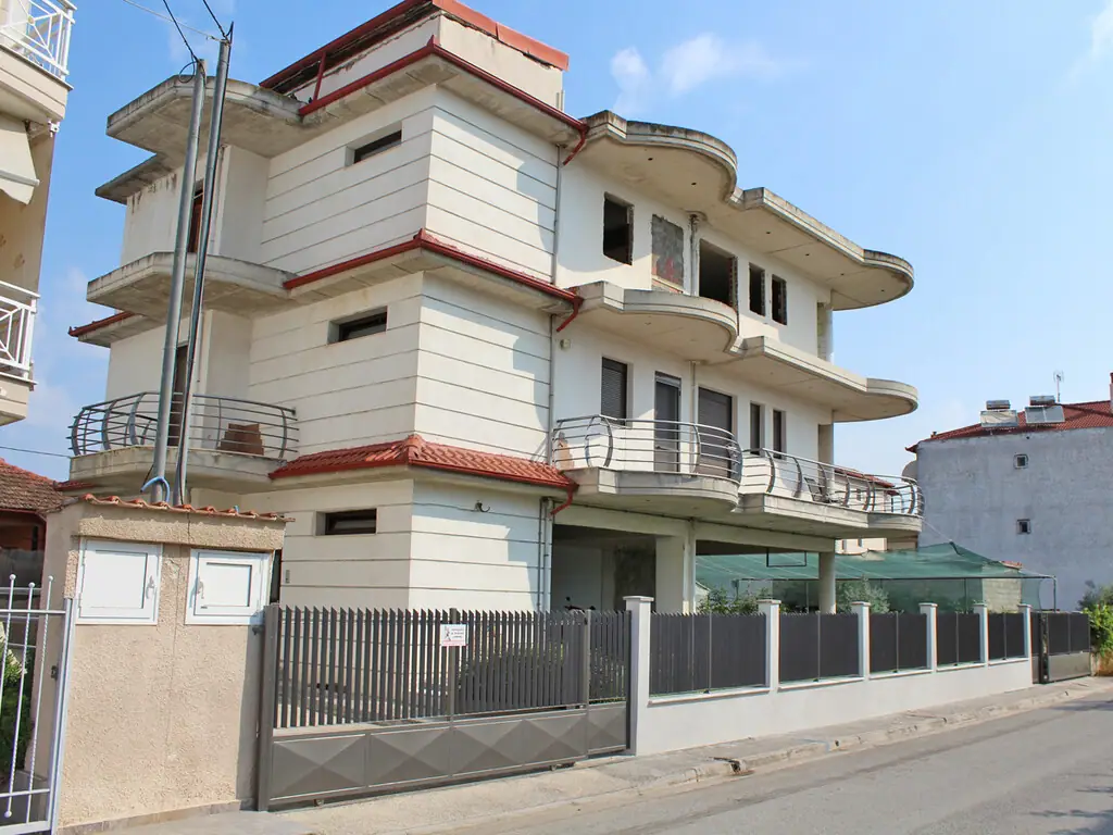 Villa 200 m² in Olympic Riviera - 8