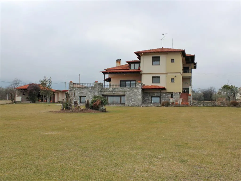 Villa 450 m² in Olympic Riviera - 2