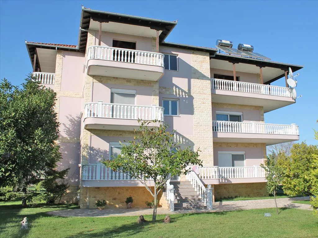 Villa 670 m² in Olympic Riviera - 3
