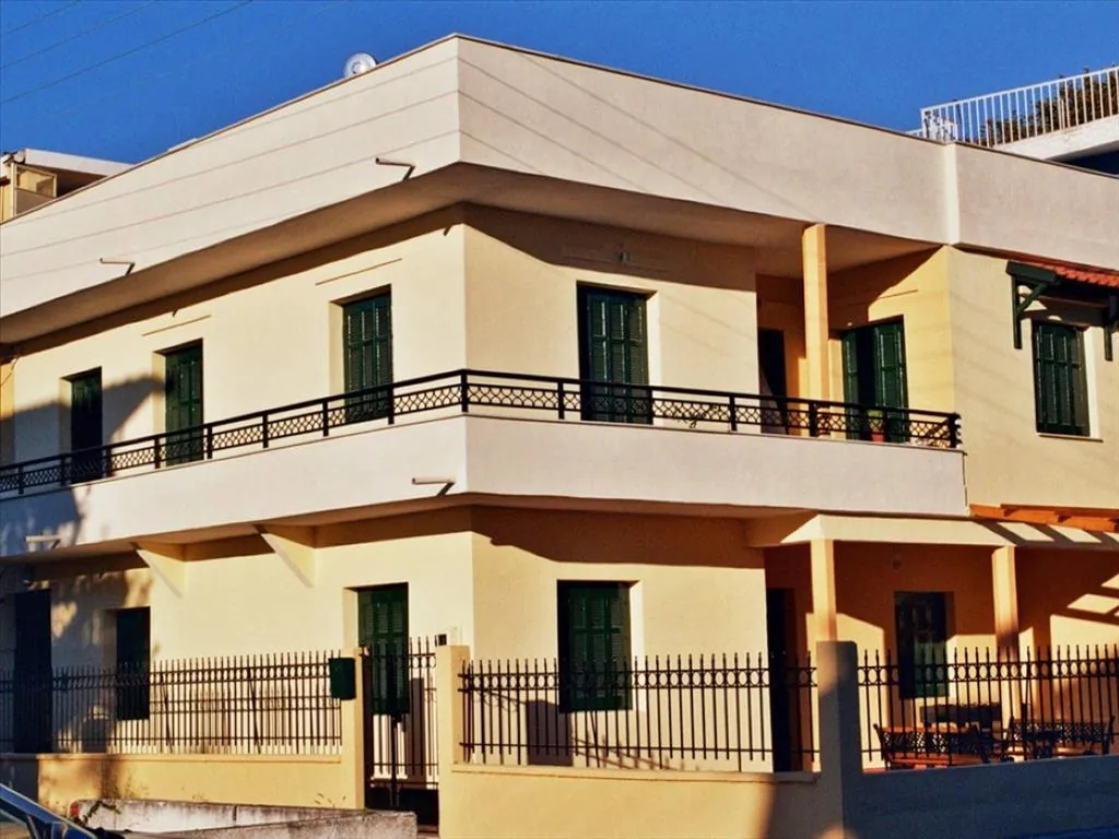 Villa 360 m² in Olympic Riviera