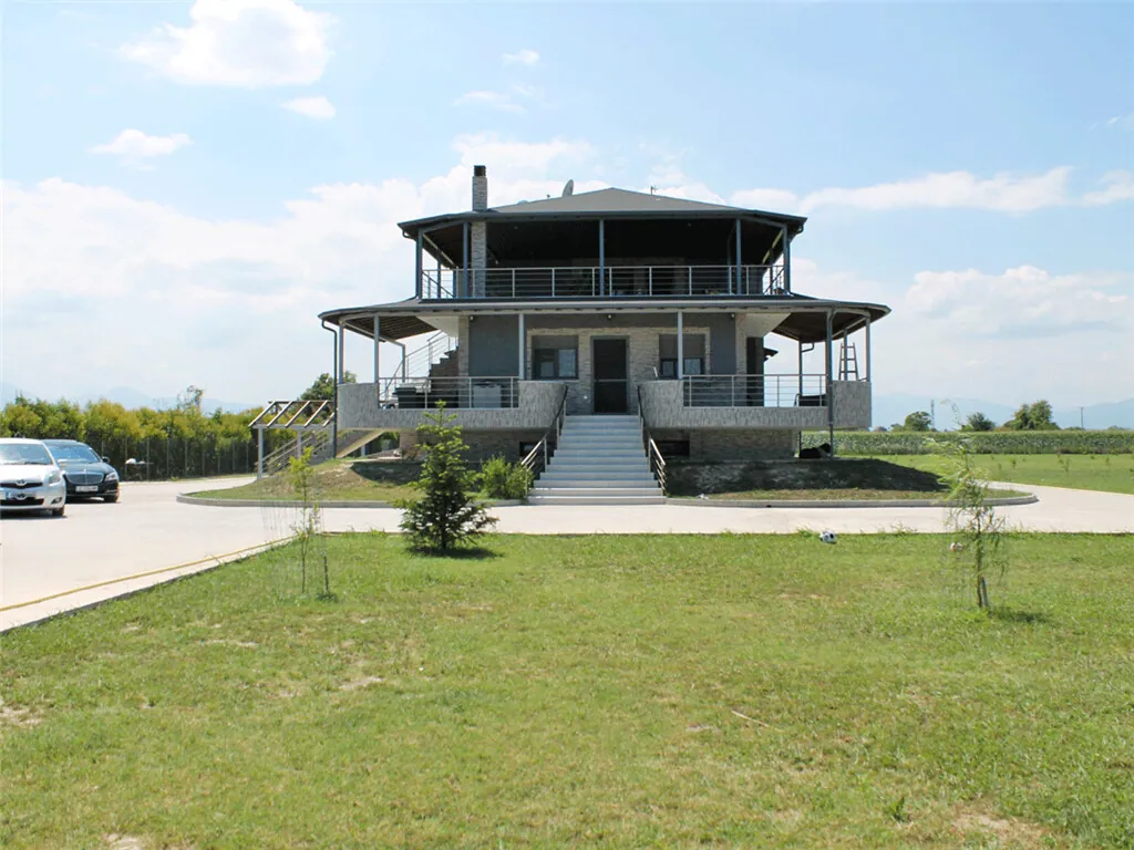 Villa 360 m² in Olympic Riviera - 2