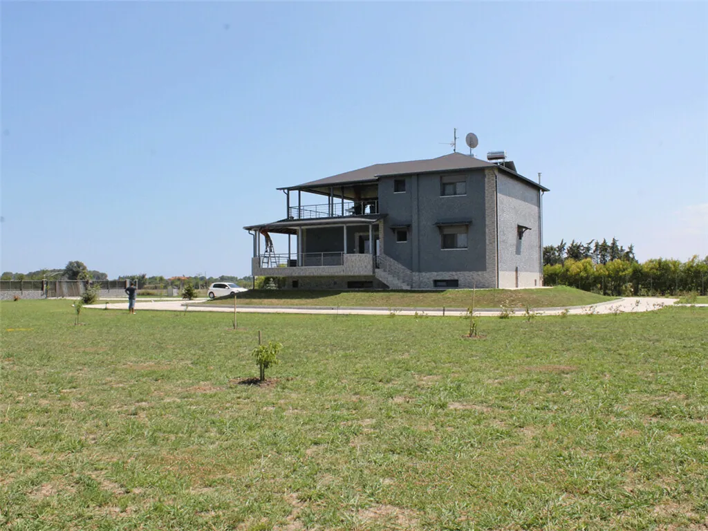 Villa 360 m² in Olympic Riviera - 3