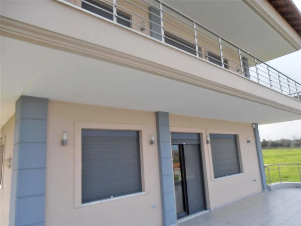 Villa 240 m² in Olympic Riviera - 3